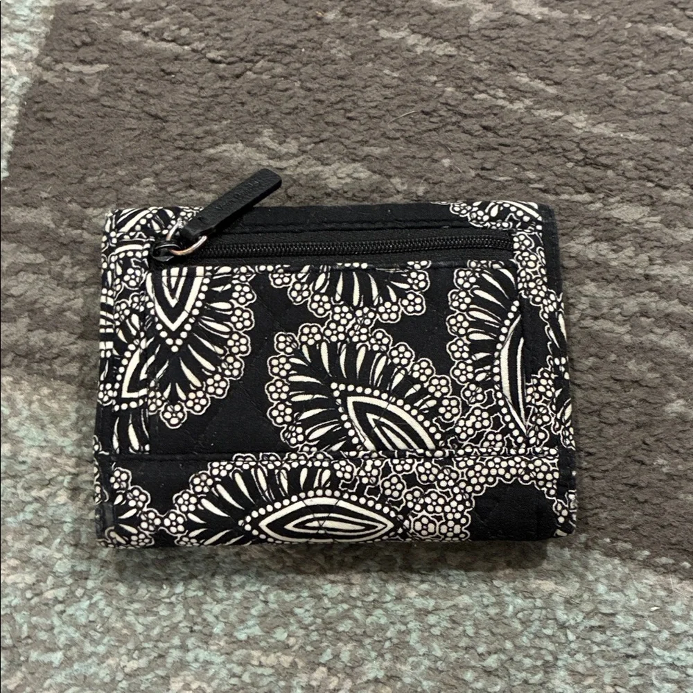Vera Bradley Black and White Floral Quilted Wallet - Picture 2 of 3